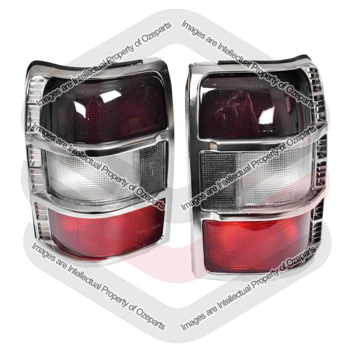 Pair LH+RH Tail Light Rear Lamp Tint 2 Globe For Misubishi Pajero NH NJ NK 91~97