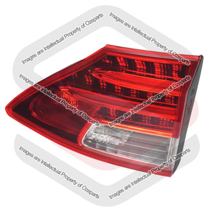 GENUINE RH Right Inner Tail Light Boot Lamp For Lexus IS250 2 Door GSE20 09~15