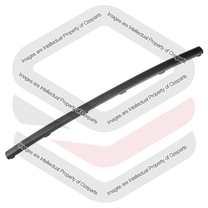 Ozeparts Fits Ford Focus LR 2002~2005 3 & 5 Door Hatch | Centre Rear Bumper Bar Mould Strip (Texture Black) | 1 Unit