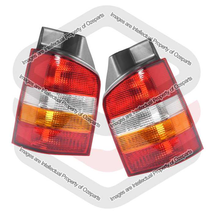 Tail Light AM (Tailgate Type) - Red / Clear / Amber Ozeparts (SET LH+RH)