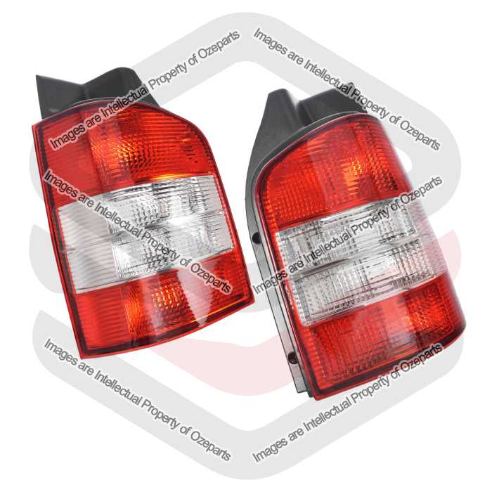 Tail Light AM (Tailgate Type) - Red / Clear  (Non Emark) (SET LH+RH)