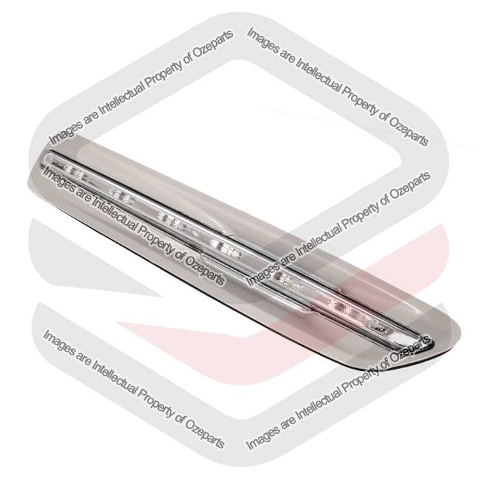 RH Right LED Guard Flasher Indicator Light Lamp GREY For Holden Statesman WM WN