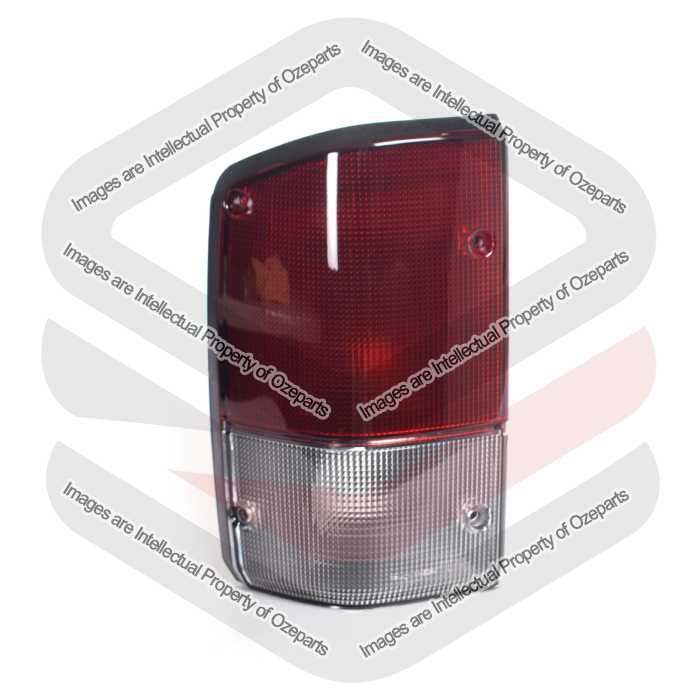 Tail Light AM (Wagon) Red / White Lens