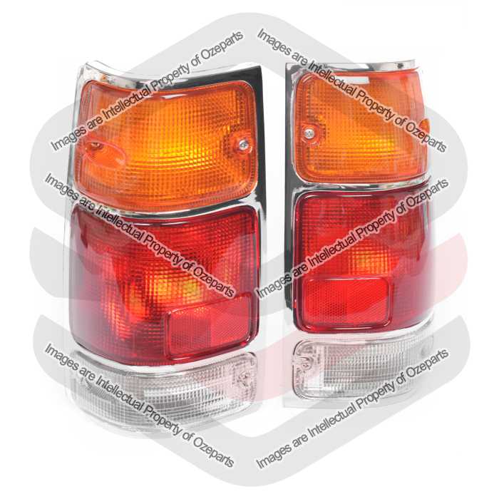 Tail Light Ute (Chrome Edge) (SET LH+RH)