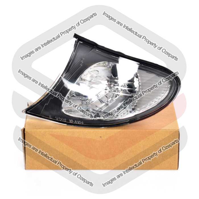 Corner Light AM (Clear / Black)