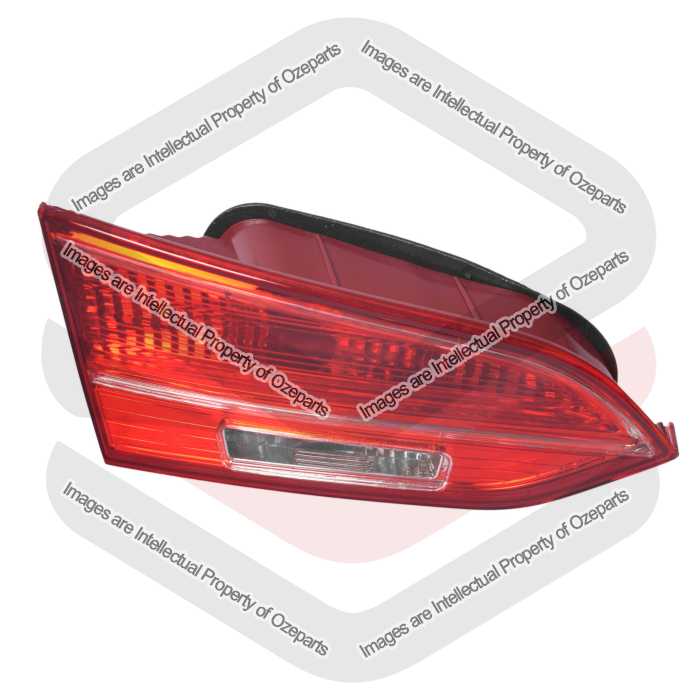 Rear Garnish AM (Non LED Type)