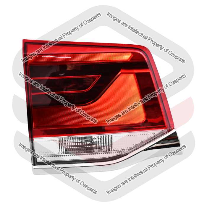 Rear Garnish AM (Tail Gate Type)