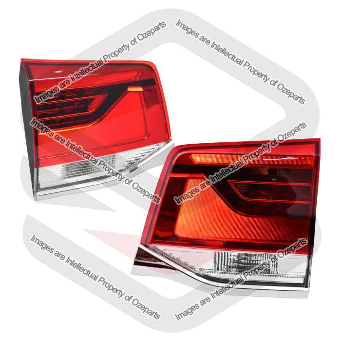 Rear Garnish AM (Tail Gate Type) (SET LH+RH)