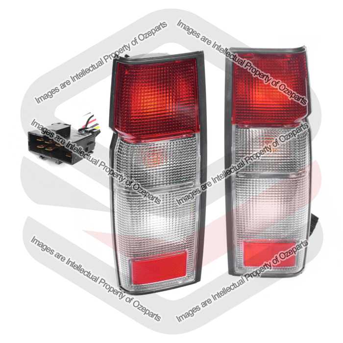 Tail Light AM (4 x 1.5cm Socket) - With Hook Type (SET LH+RH)