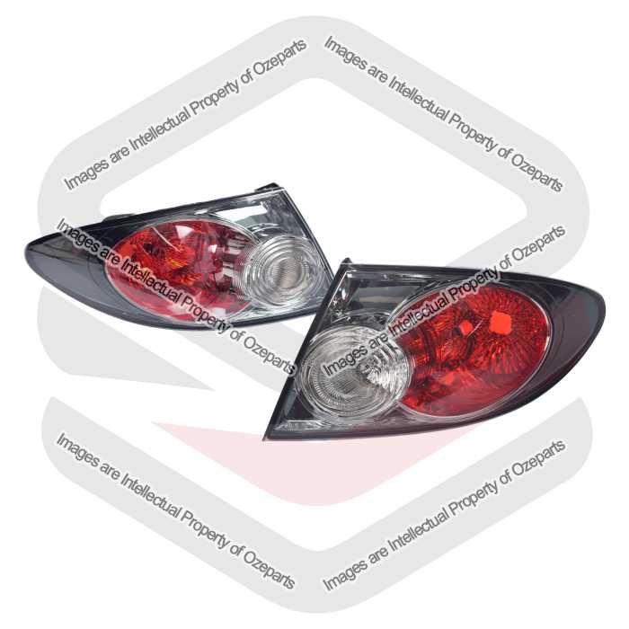 Tail Light AM (Tinted / Bluish Finish) (Set LH+RH)