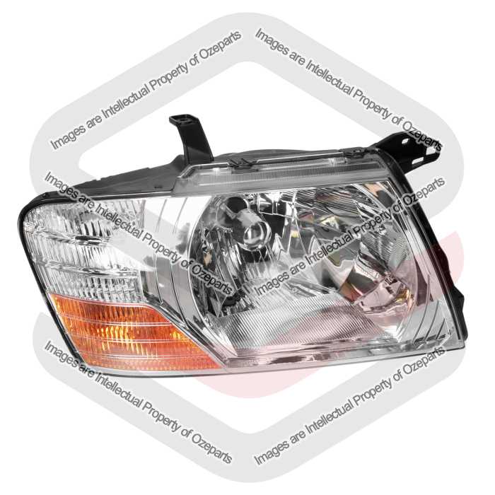 RH Right Hand Head Light Front Lamp Halogen For Mitsubishi Pajero NP 2002~2006