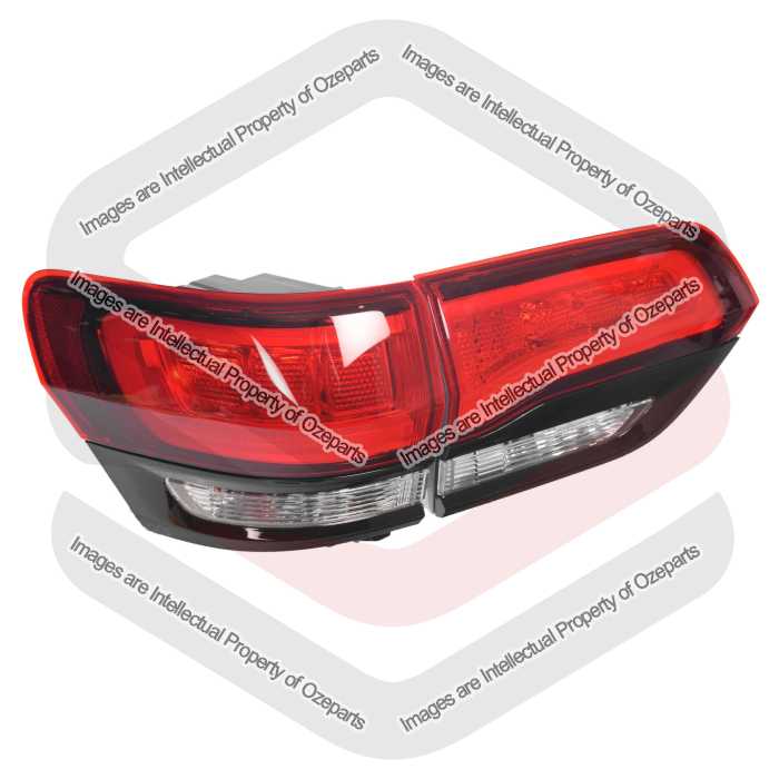 Tail Light + Rear Garnish AM (Black Trim) (SET 2)