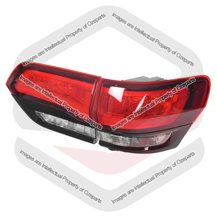 Tail Light + Rear Garnish AM (Black Trim) (SET 2)