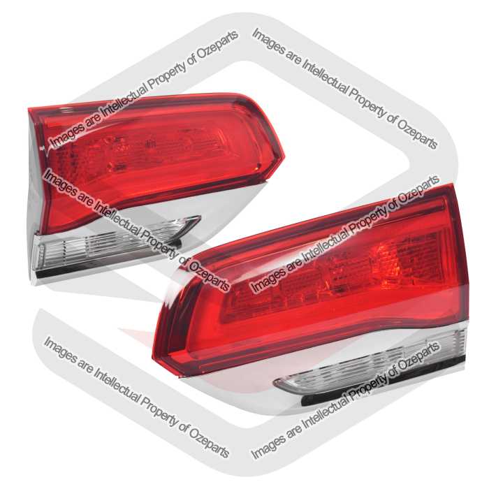 Rear Garnish AM (Chrome Trim) (SET LH+RH)