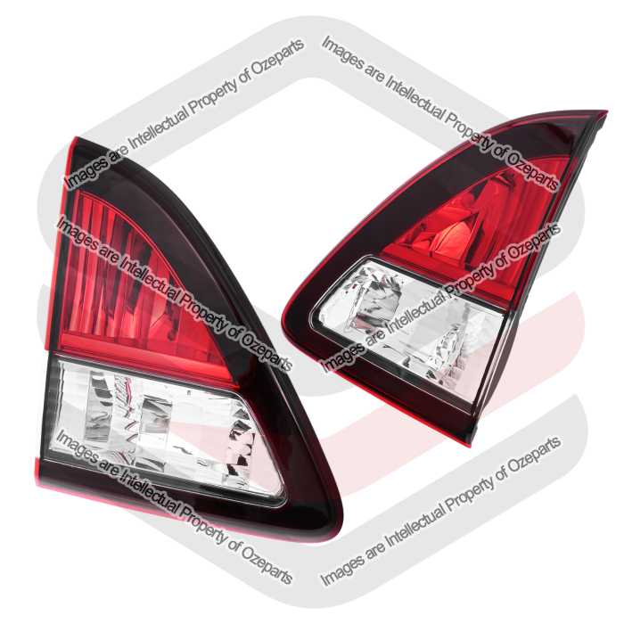 Rear Garnish AM  (Tinted Edge) *AU SPEC (SET LH+RH)