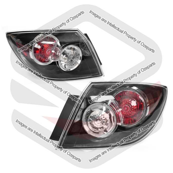 Tail Light AM Hatch (Black) (Set LH+RH)