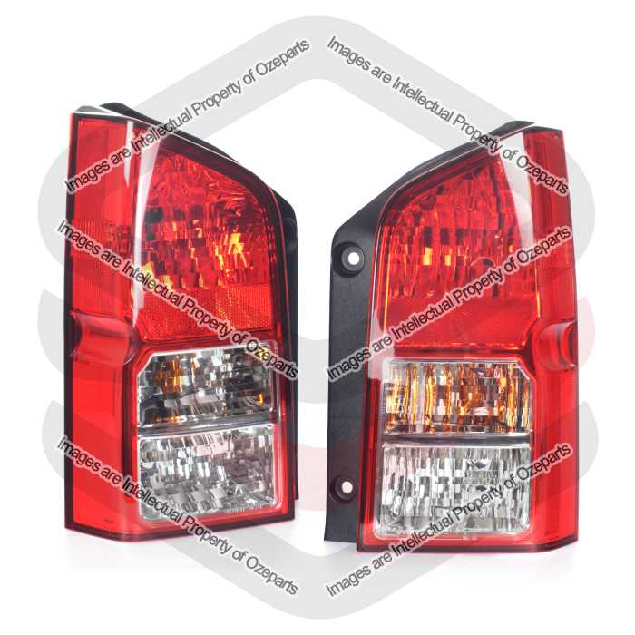 Tail Light AM (With Side Reflector) (SET LH+RH)