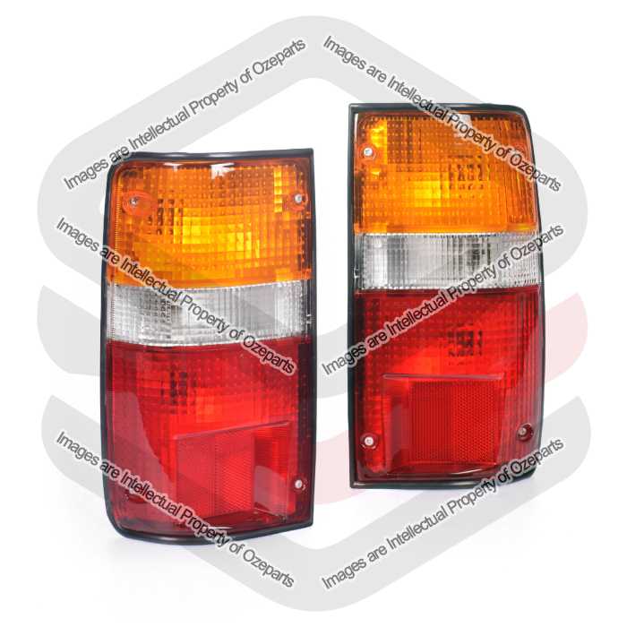 Tail Light AM - Ute (SET LH+RH)