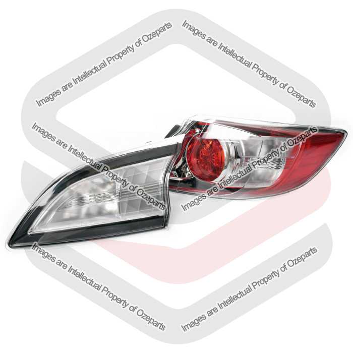 Tail Light + Rear Garnish AM Hatch (No LED) (SET 2)