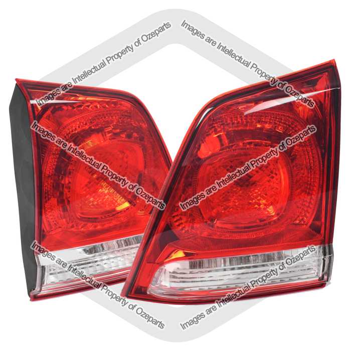 Rear Garnish AM (Set LH+RH)