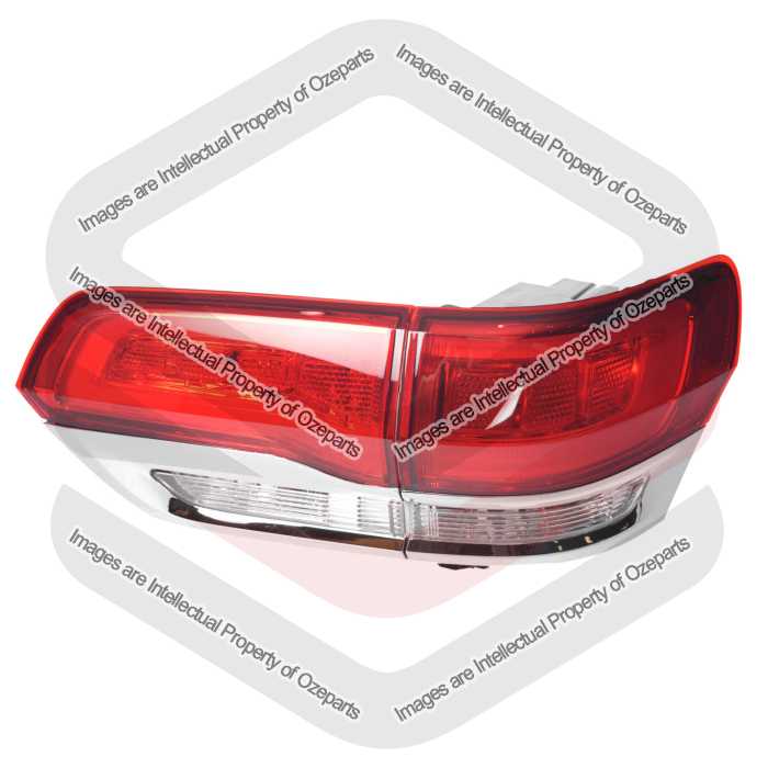 Tail Light + Rear Garnish AM (Chrome Trim) (SET 2)