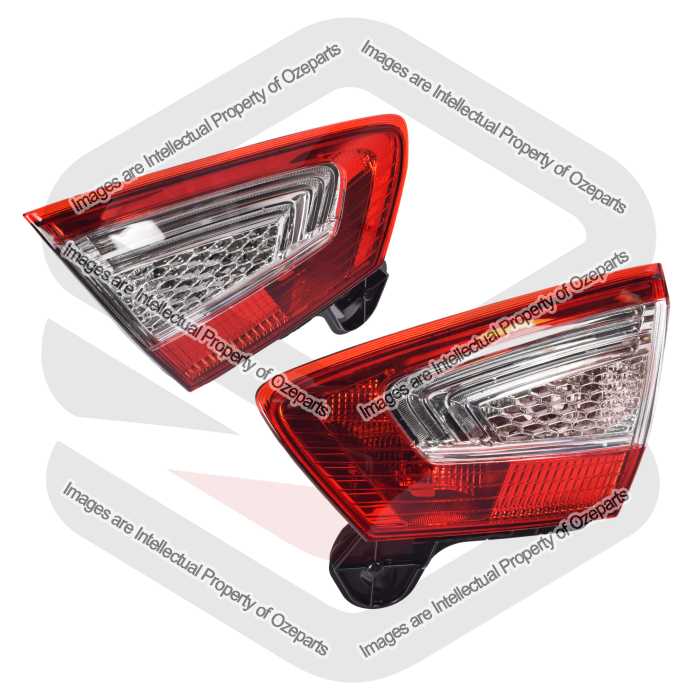 Rear Garnish AM (Hatch) (SET LH+RH)