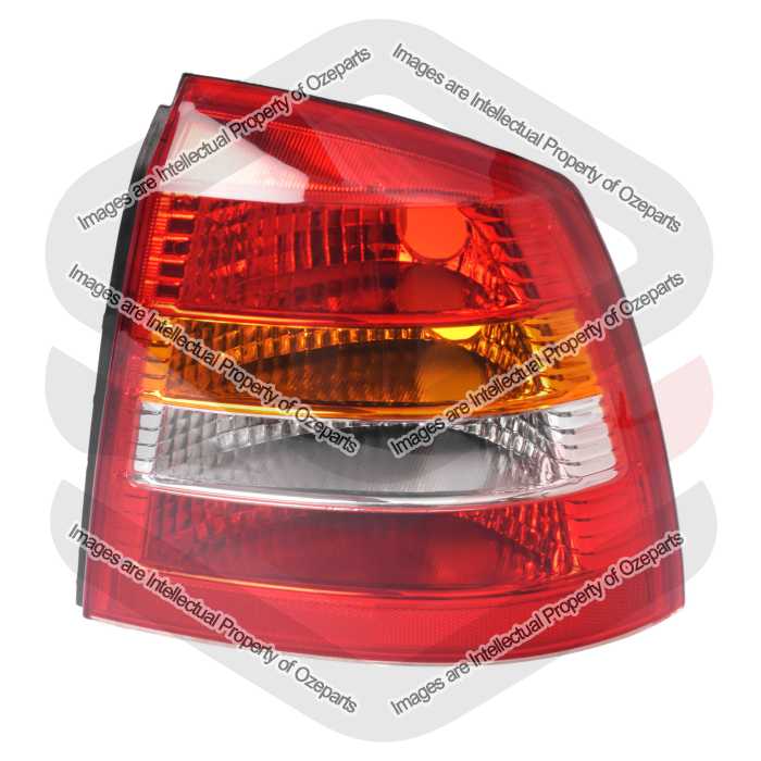 Tail Light AM (Non Tinted) - 3 & 5 Door Hatch