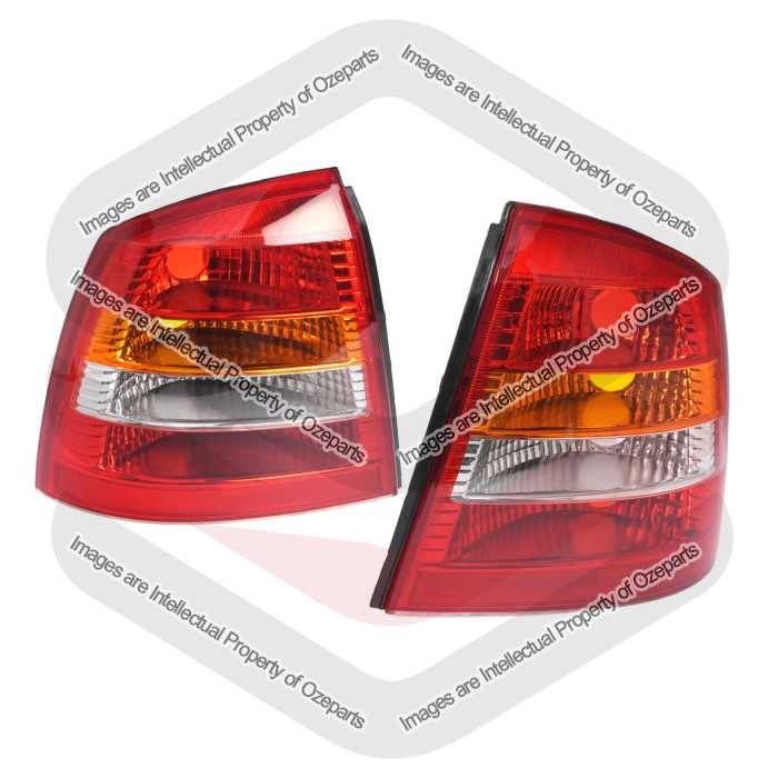 Tail Light AM (Non Tinted) - 3 & 5 Door Hatch (SET LH+RH)