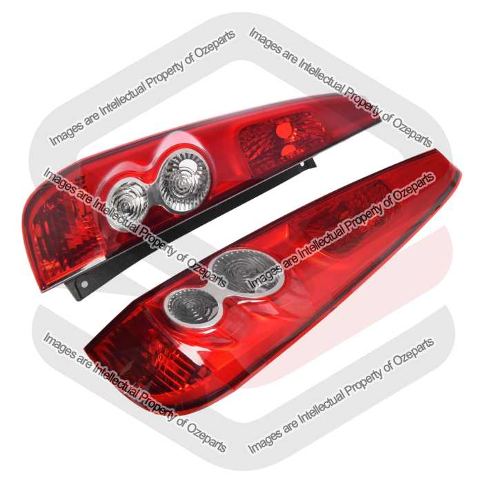 Tail Light AM (5 Door) (SET LH+RH)